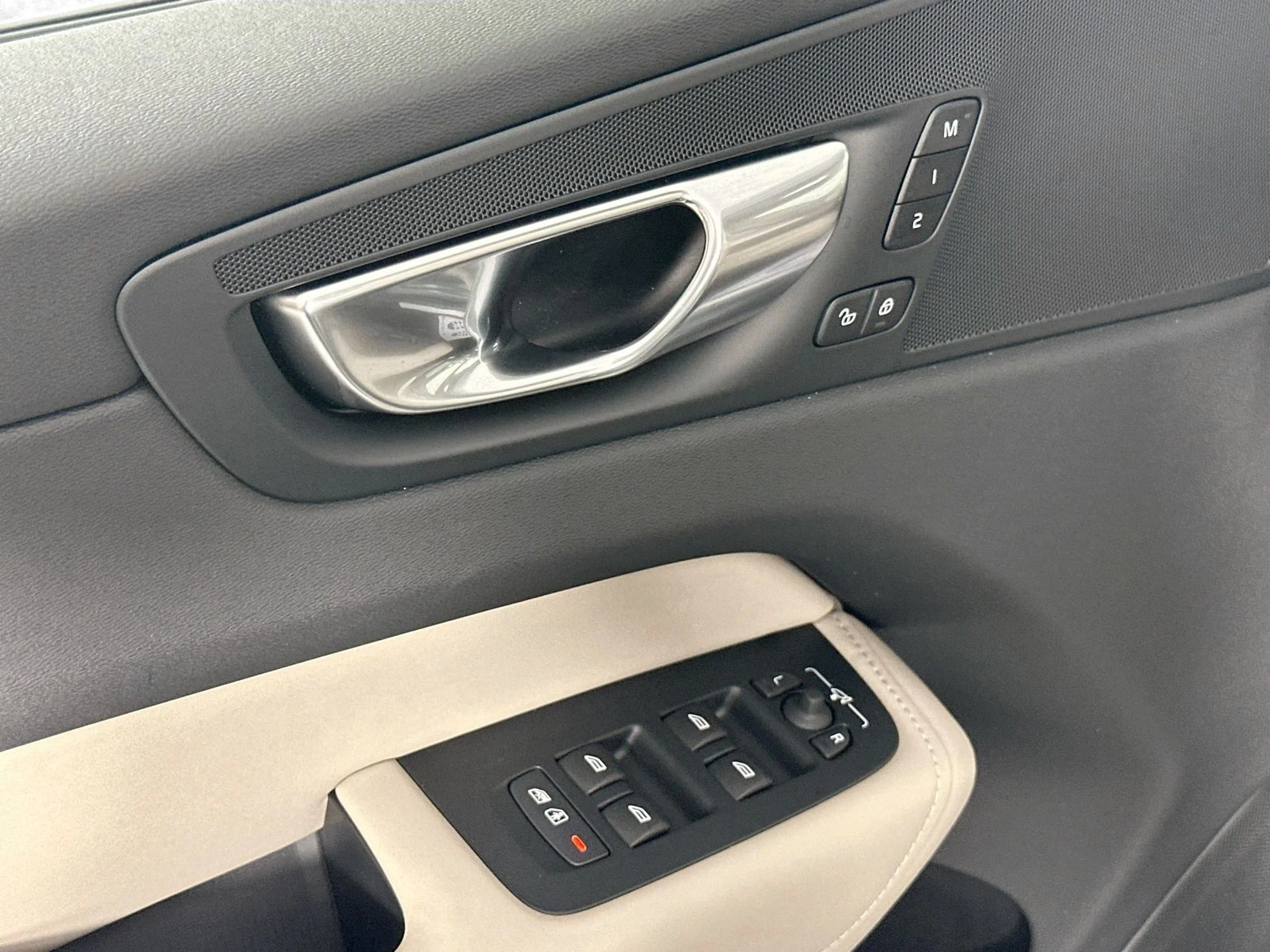 New 2026 Forest Lake Volvo Plus image 18