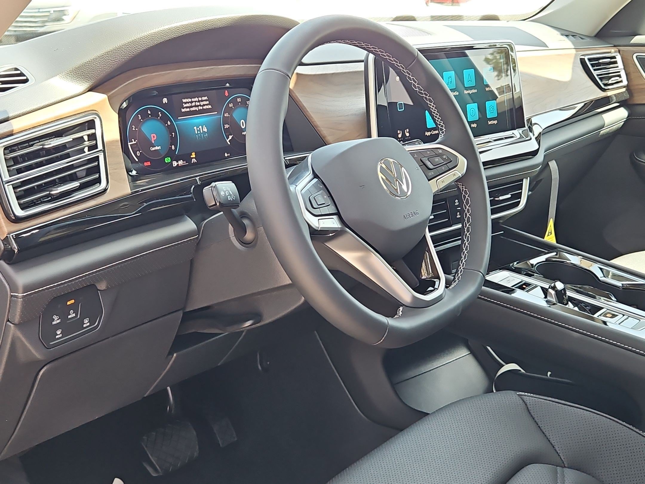 New 2026 Pure Gray Metallic Volkswagen 2.0T SE w/Technology image 10