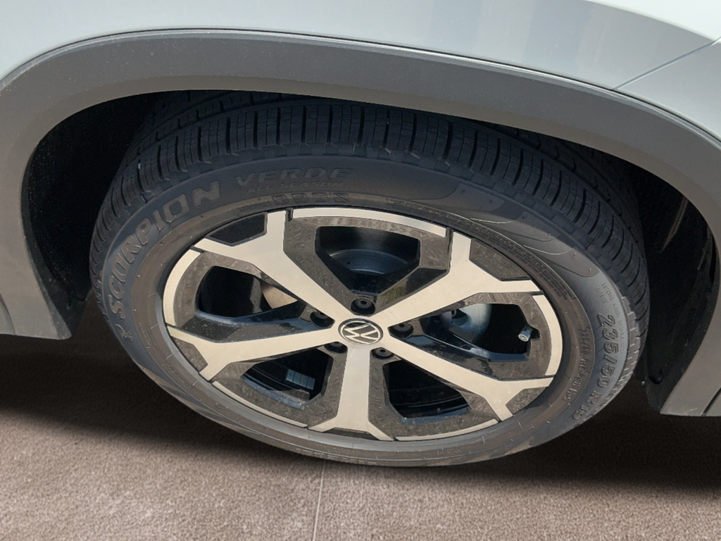New 2026 White/off-white Volkswagen 2.0T SE image 23