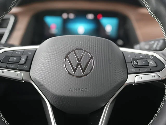 New 2026 Deep Black Pearl Volkswagen 2.0T SE W/TECHNOLOGY image 19