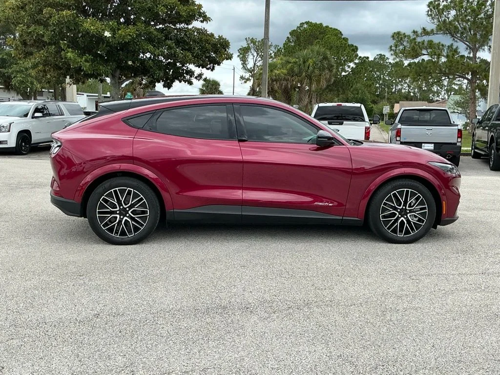 Used 2025 Red Ford Premium image 19