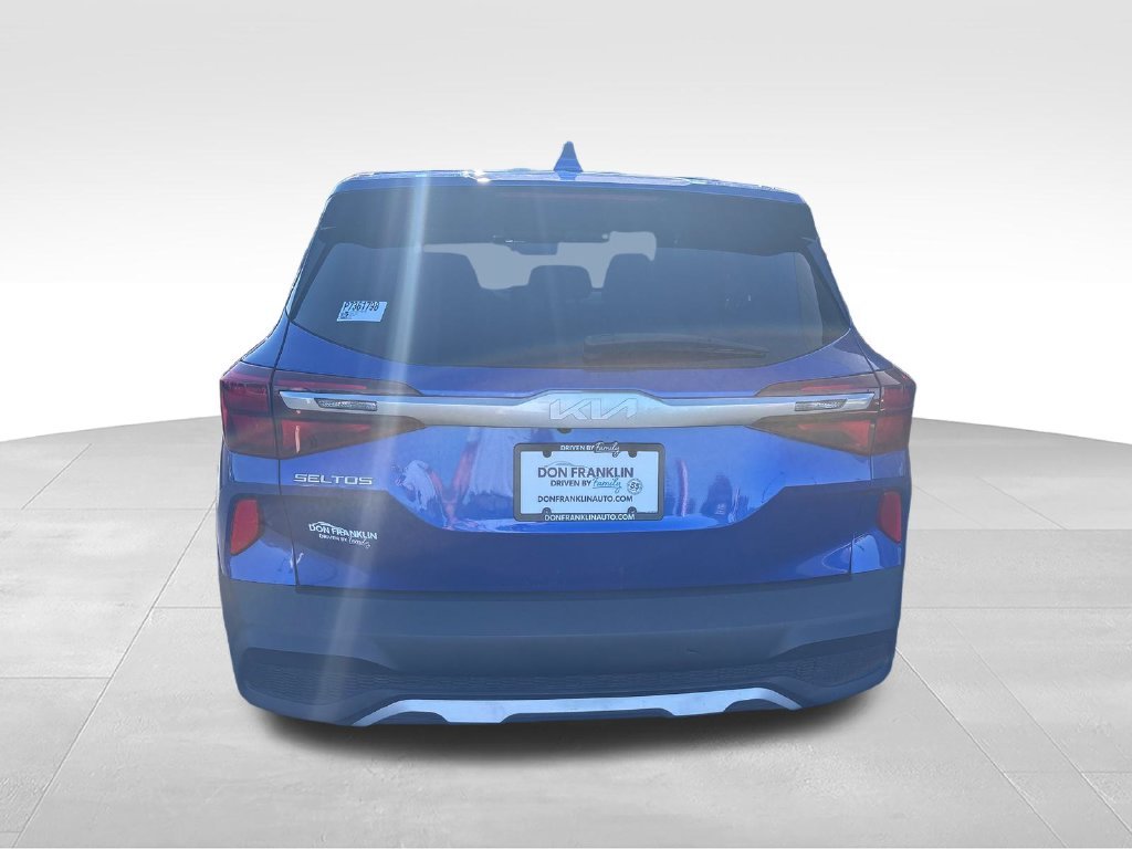 Used 2023 Blue Kia LX image 5