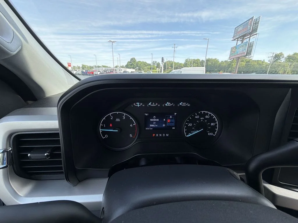 Used 2025 White Ford XL image 21