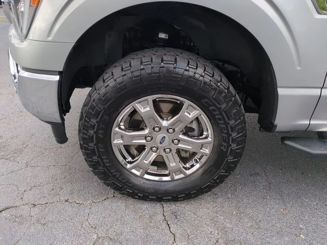 Used 2022 Silver Ford XLT image 10