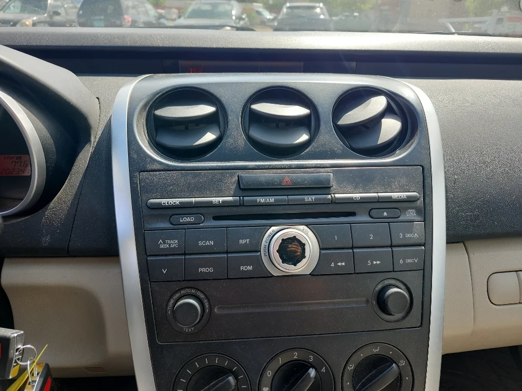 Used 2007  Mazda Sport image 24
