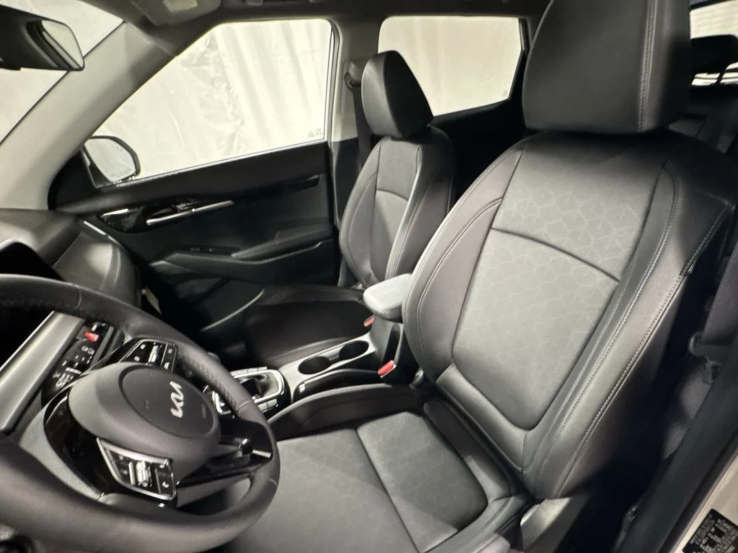New 2026 Steel Gray Kia EX image 4