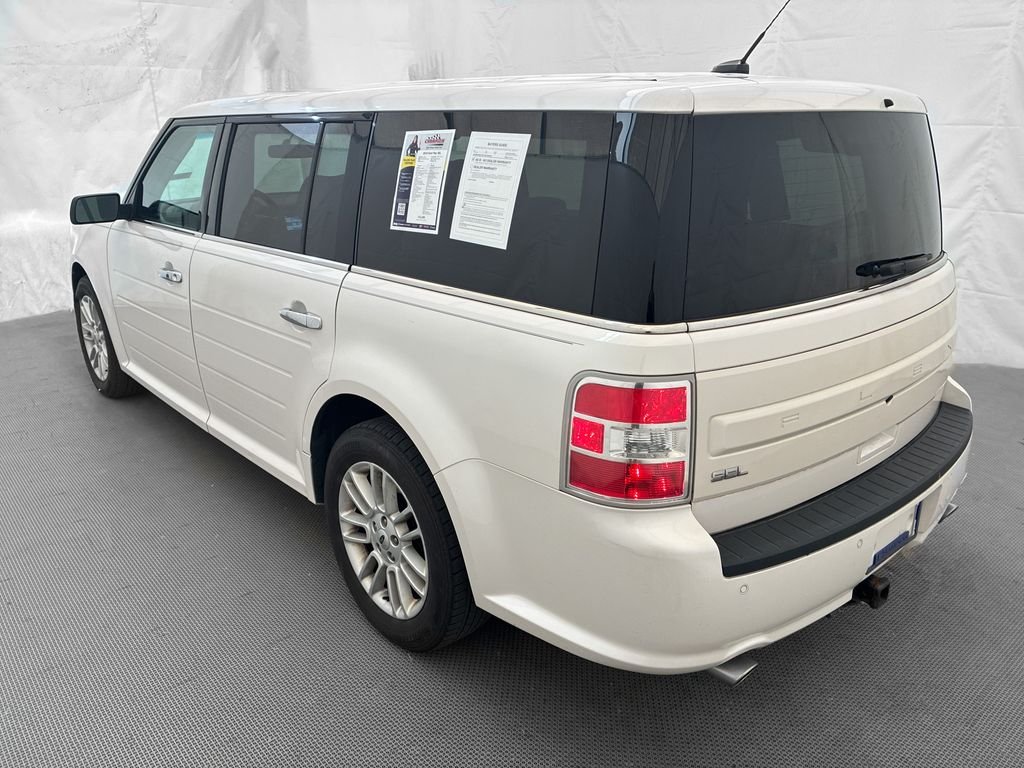 Used 2019 White Ford SEL image 4