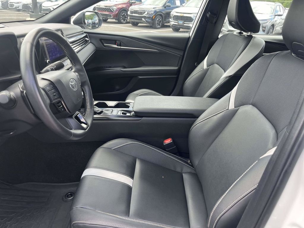 Used 2025 White Toyota SE image 11