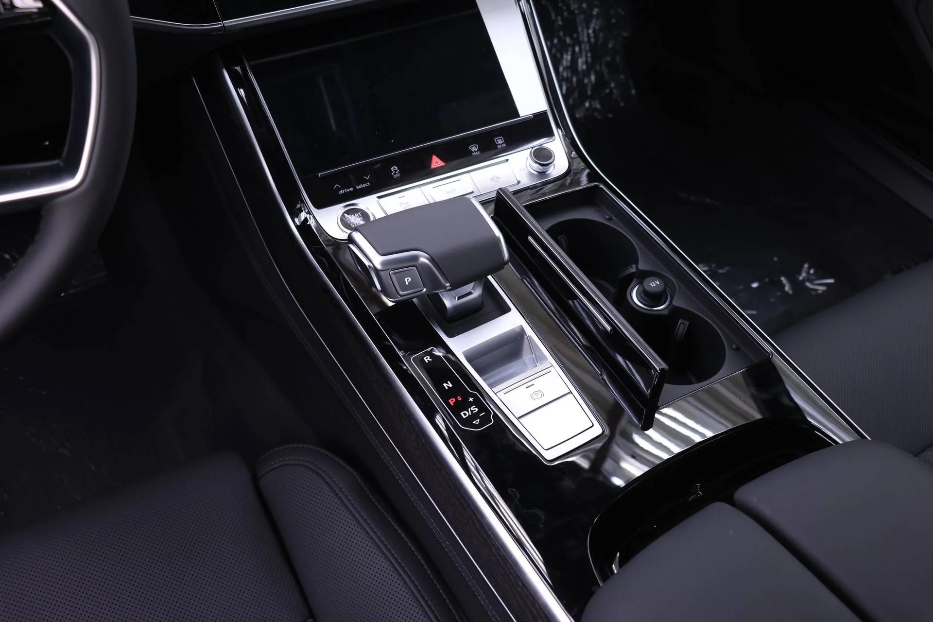2026 Audi A8 Base - Photo 14