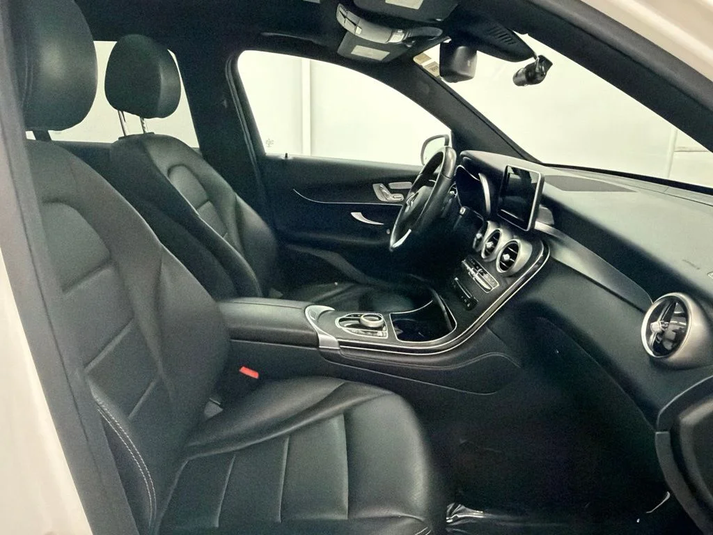 Used 2018 White Mercedes-Benz GLC 300 image 32
