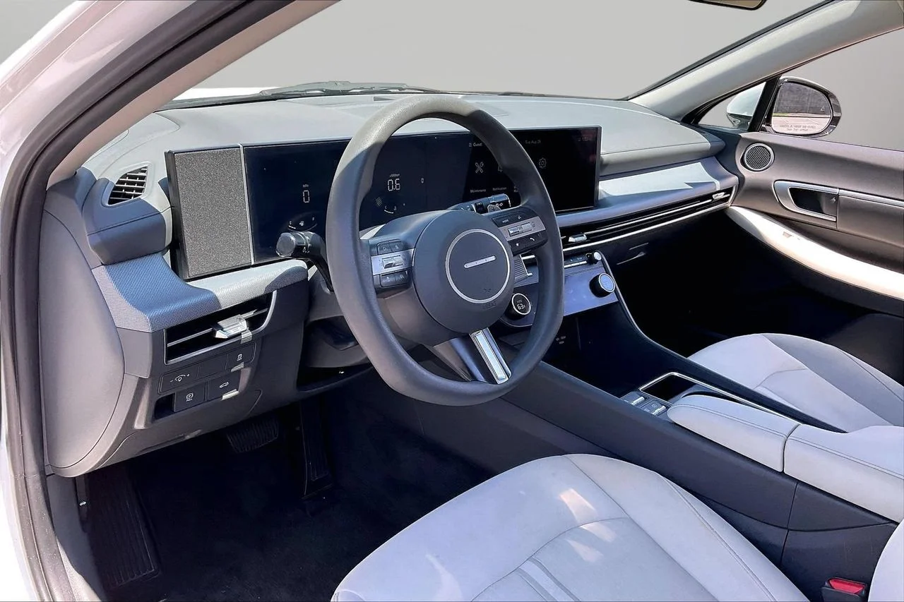 Certified Used 2024 White Hyundai SEL image 18