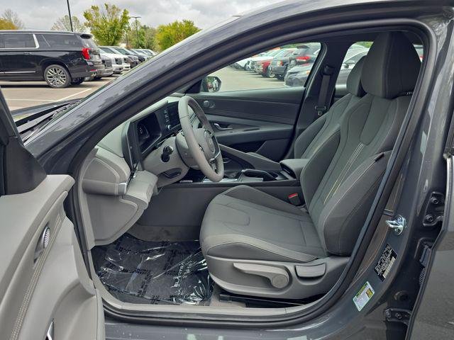 New 2026 Gray Hyundai SEL Sport image 27