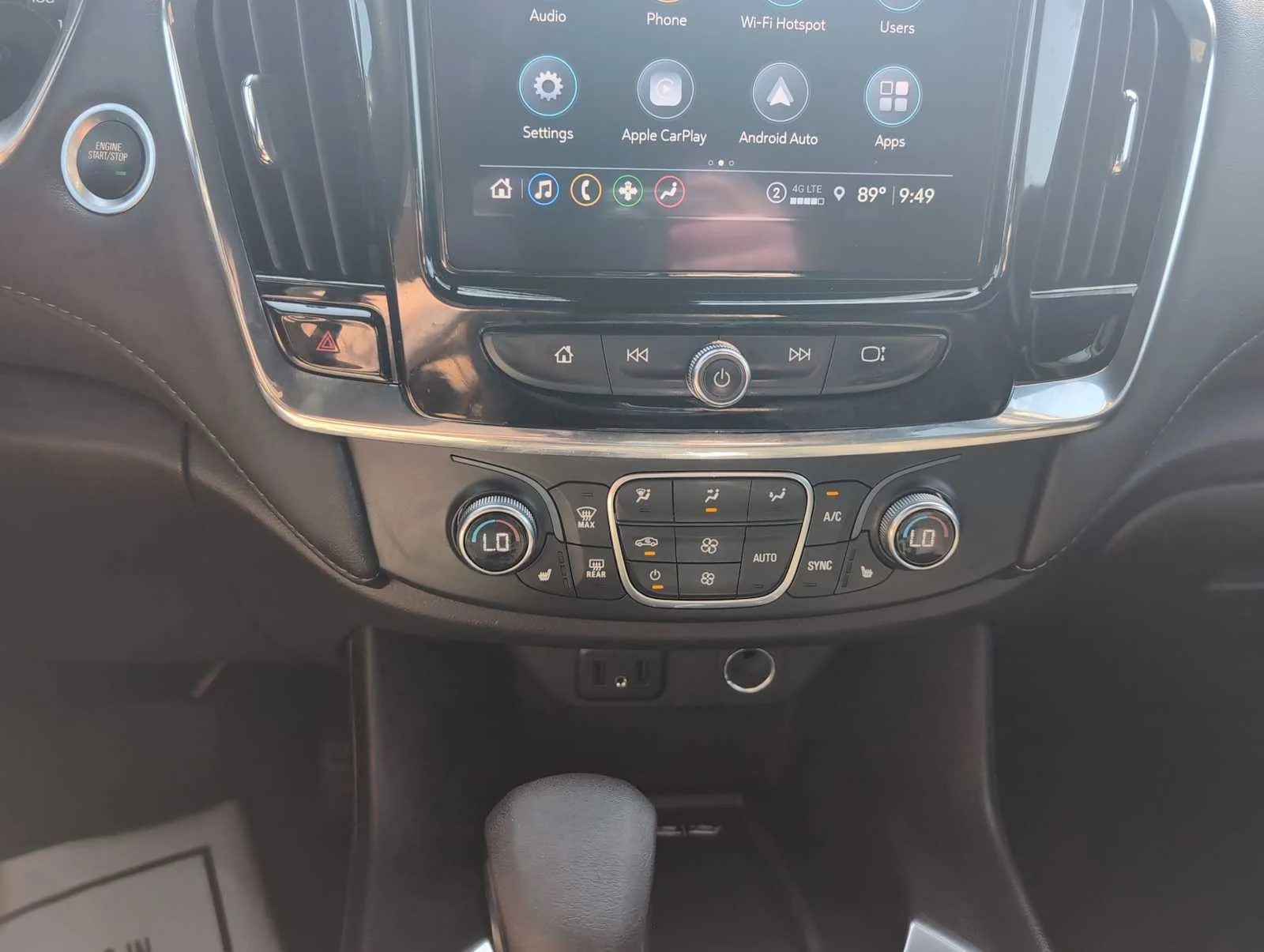 Used 2023 Silver Sage Metallic Chevrolet LT Cloth image 18