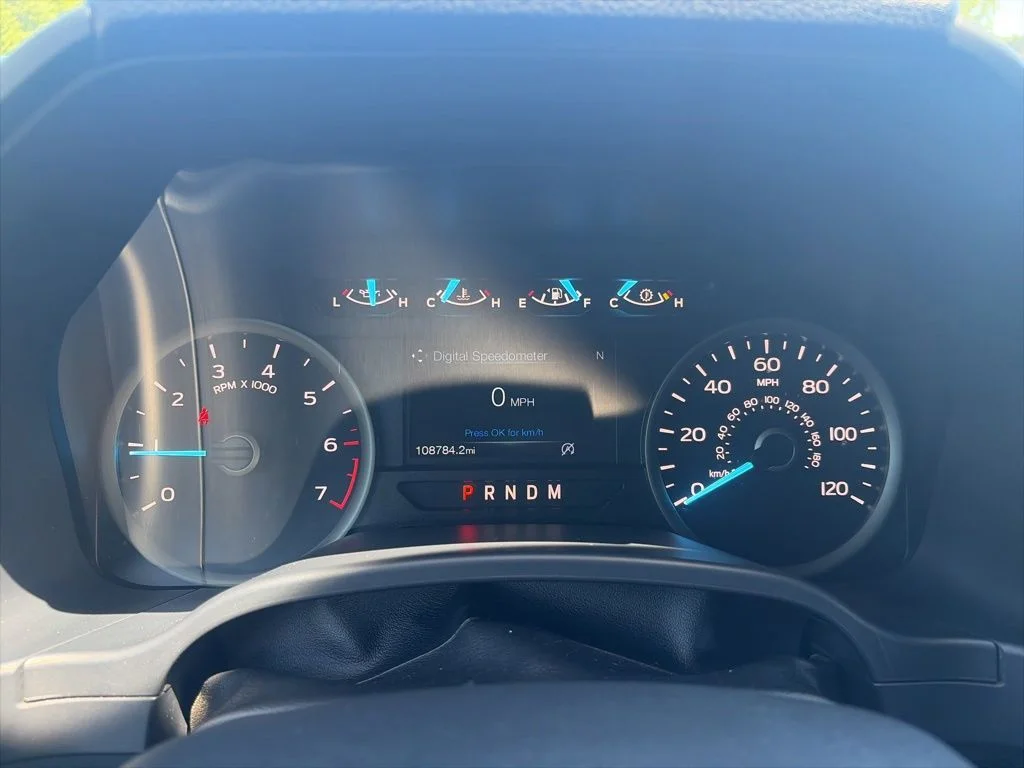 Certified Used 2020 Oxford White Ford XLT image 22