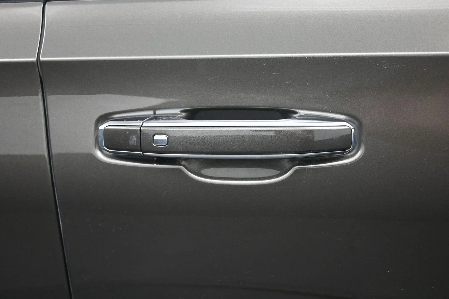 Used 2021 Graywood Metallic Chevrolet High Country image 8