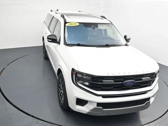 Used 2025 White Ford Platinum image 29