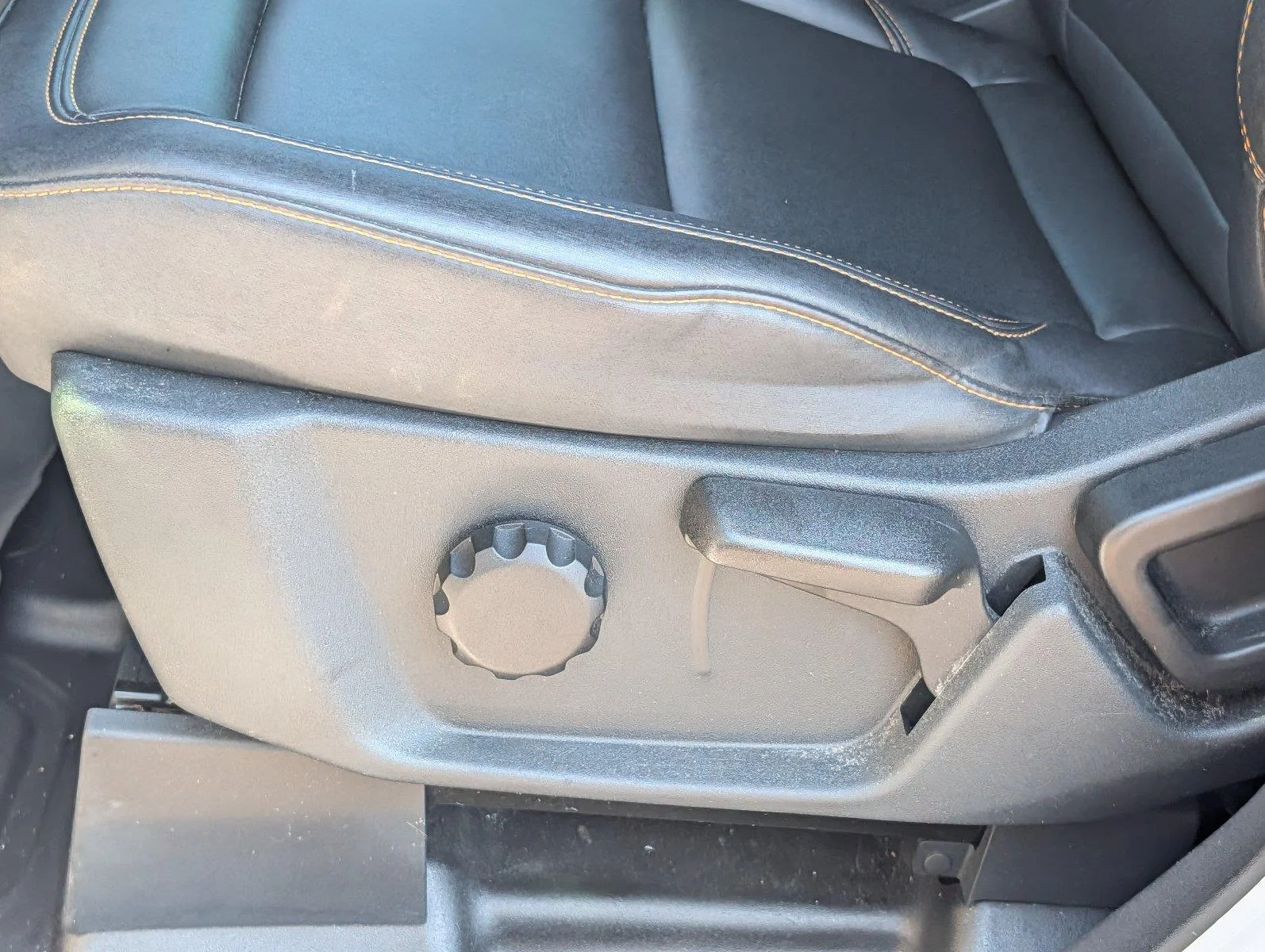 Used 2021 Oxford White Ford Badlands Advanced image 11