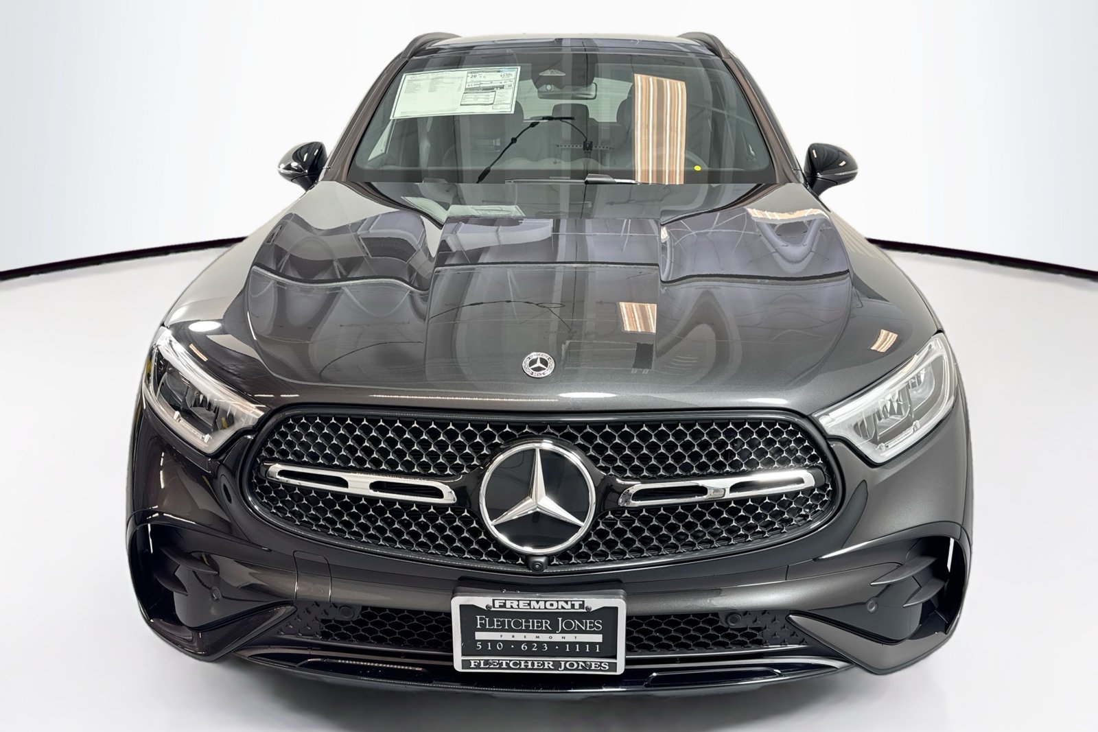 New 2026 Graphite Grey Metallic Mercedes-Benz GLC 300 image 2