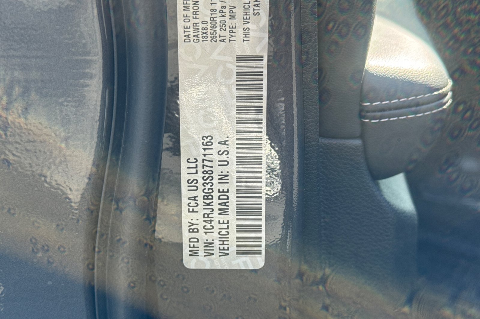 New 2025 Baltic Gray Metallic Clear-Coat Exterior Paint Jeep Limited image 28