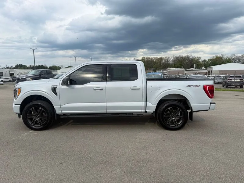 Used 2021 White Ford XLT image 7