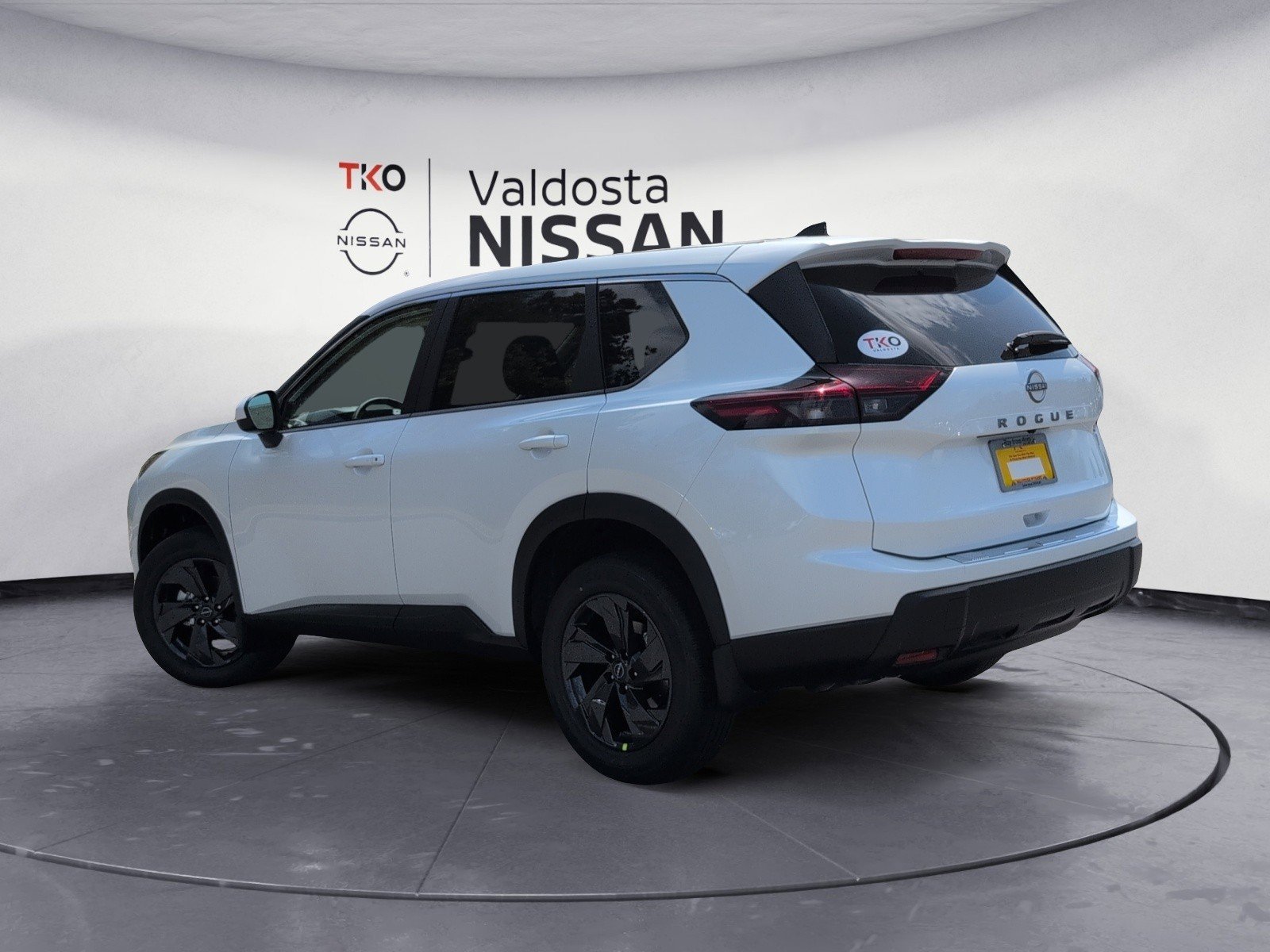 New 2026 Everest White Pearl TriCoat Nissan SV image 9