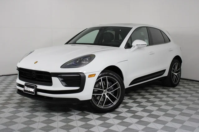 2025 Porsche Macan 