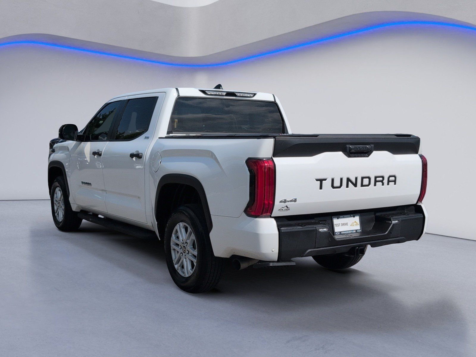 Used 2024 White Toyota SR5 image 3