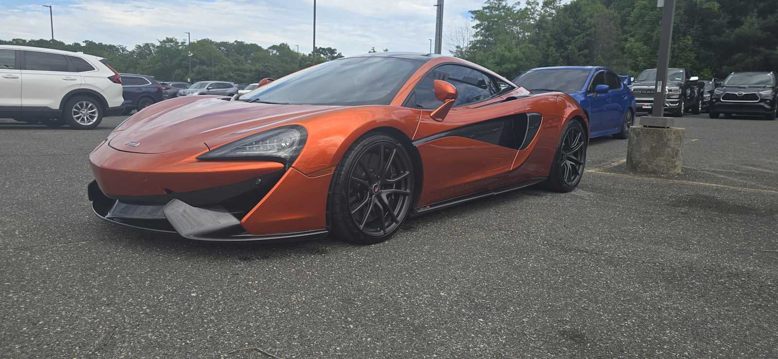 Used 2018  McLaren  image 9