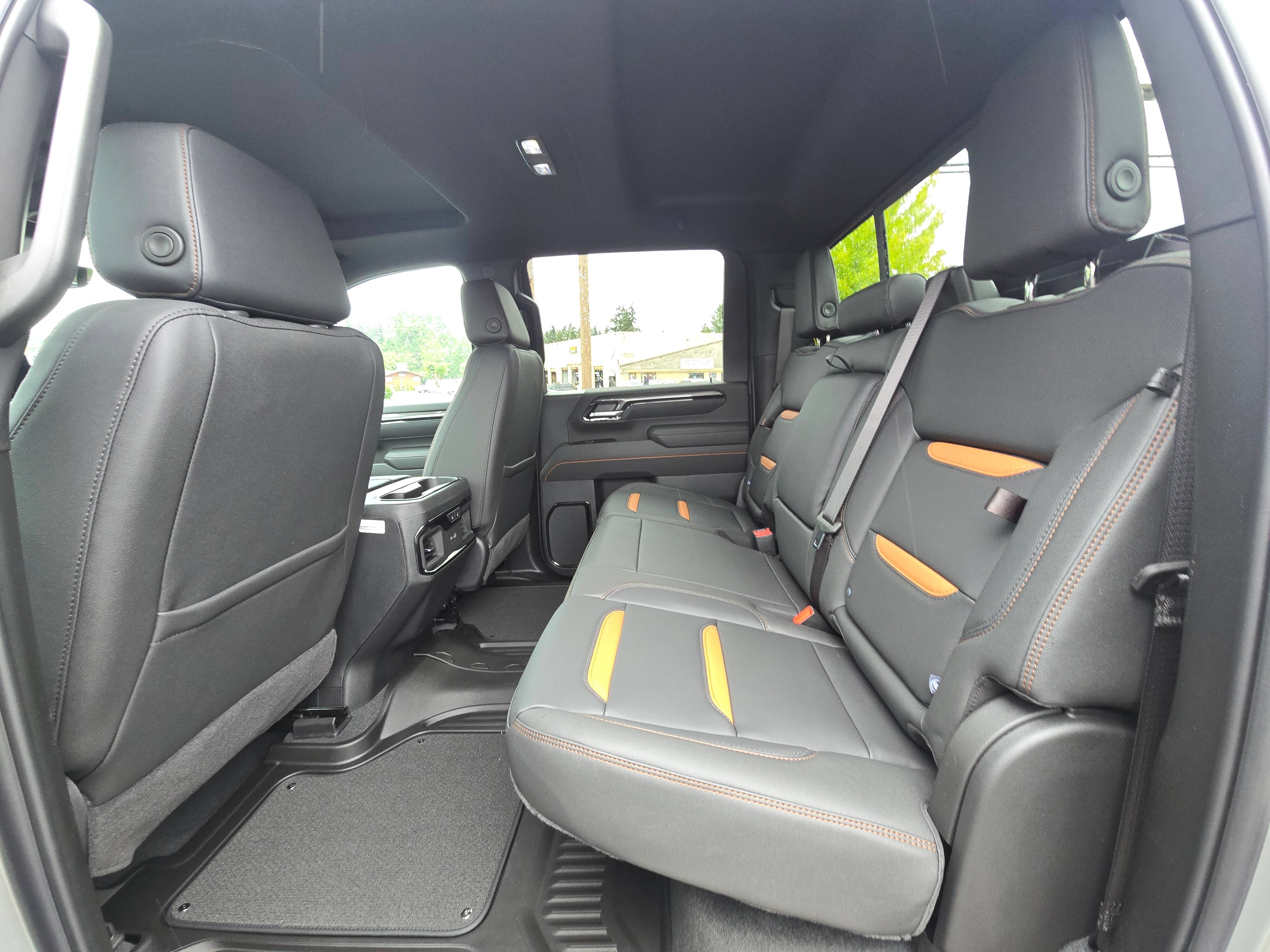 2026 GMC Sierra 2500HD AT4 - Photo 9