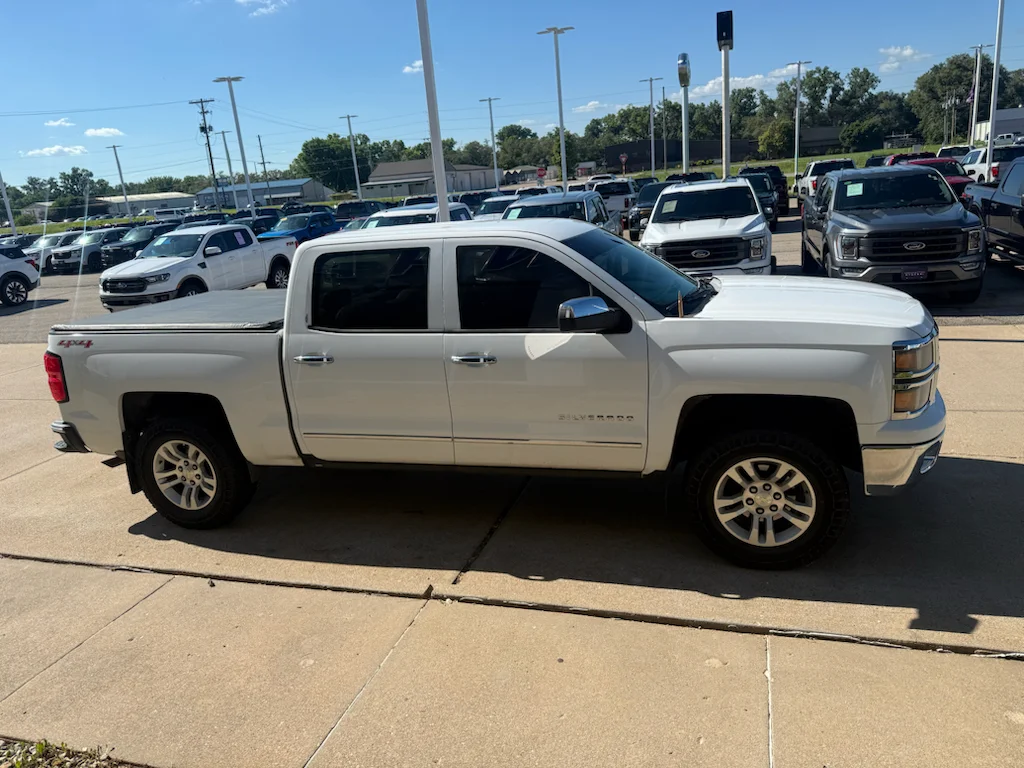 Used 2014 Summit White Chevrolet LTZ image 4