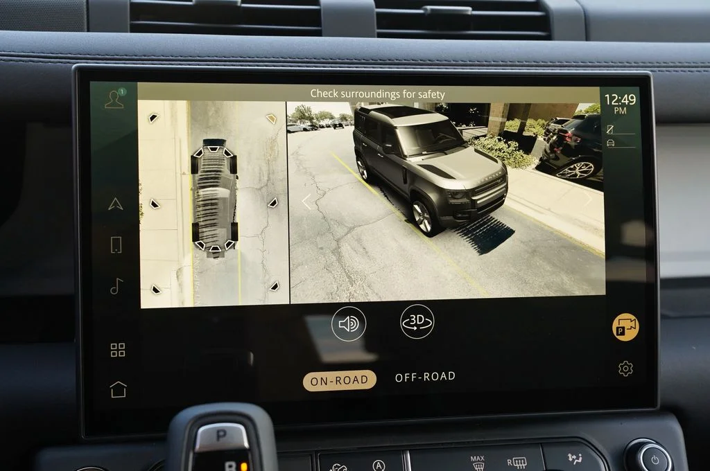 New 2026 Carpathian Grey Land Rover X-Dynamic SE image 24
