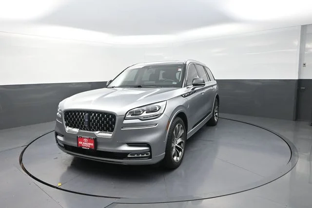 Used 2022 Silver Lincoln Grand Touring image 45