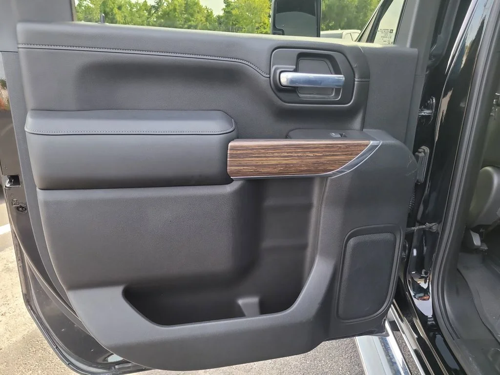 Certified Used 2020 Black Chevrolet High Country image 9