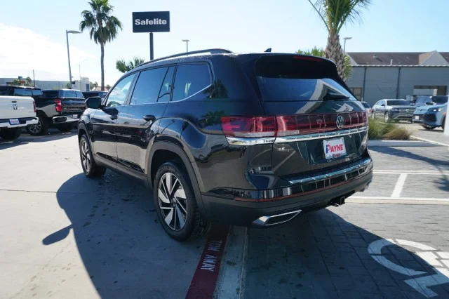 New 2026 Deep Black Pearl Volkswagen 2.0T SE W/TECHNOLOGY image 9