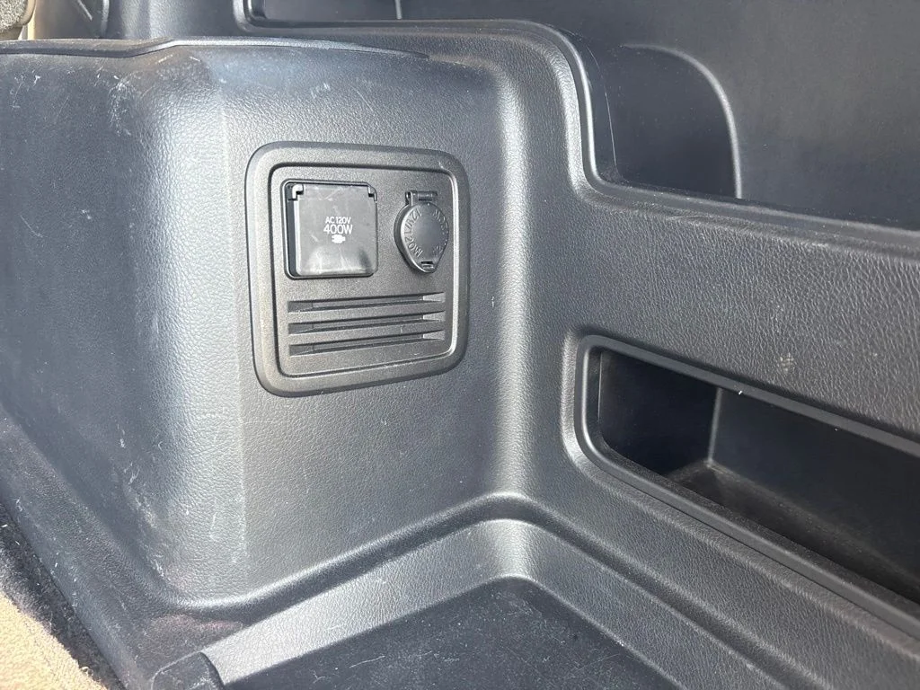 Used 2010 Blizzard Pearl Toyota SR5 image 13