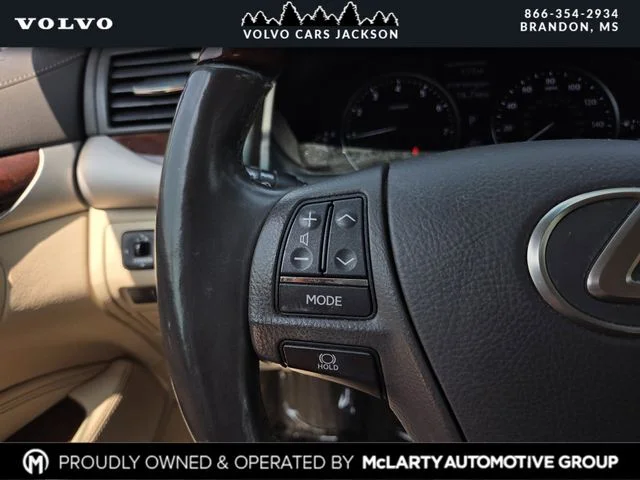 Used 2016 Red Lexus 460 image 25