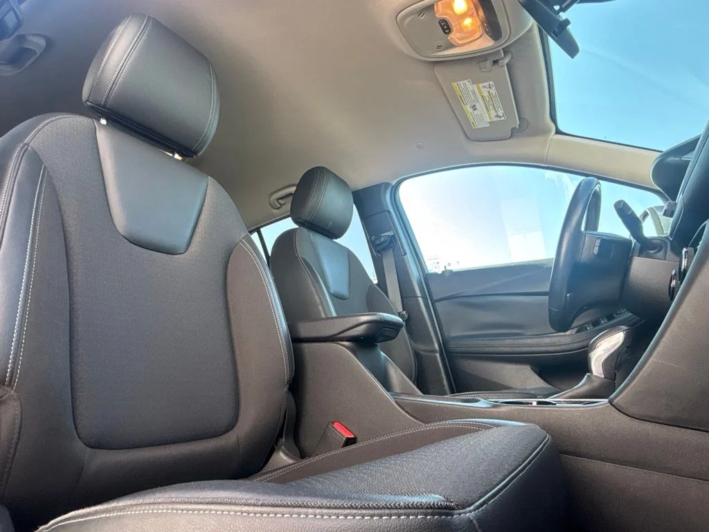 Used 2021 Gray Buick Preferred image 26
