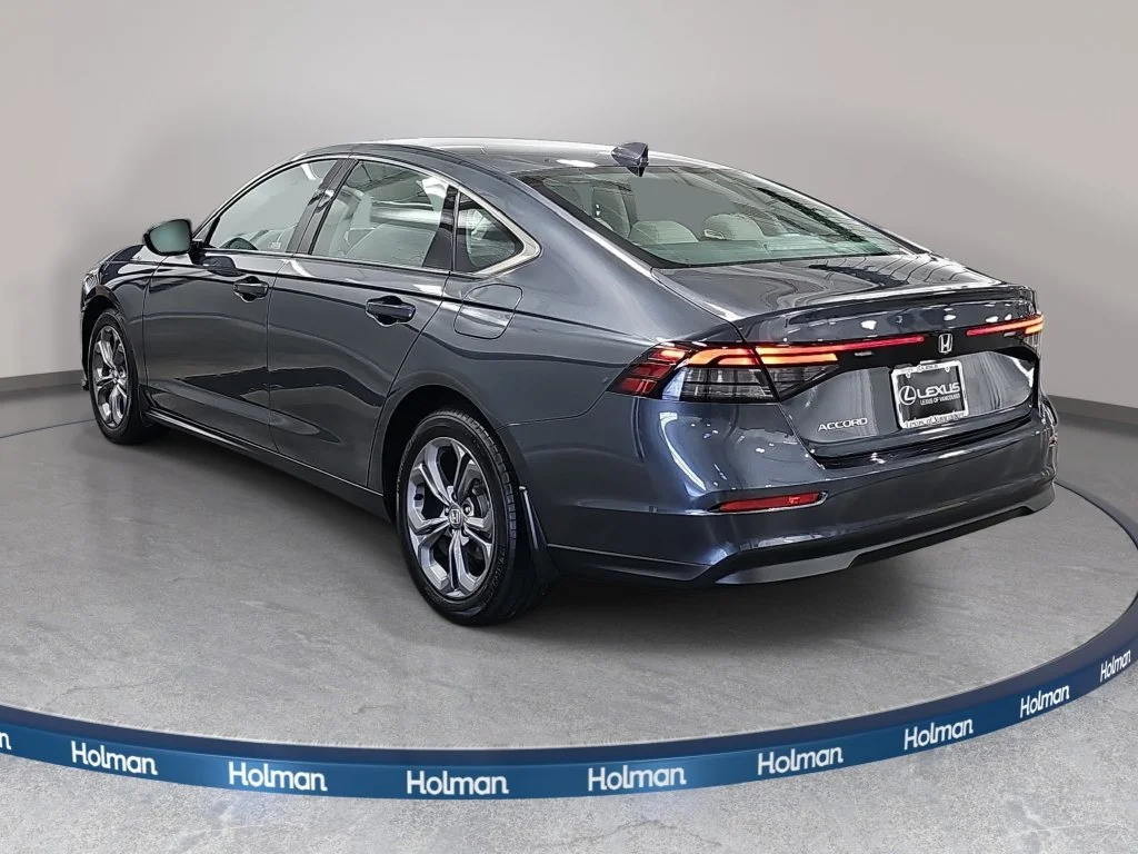 Used 2024  Honda EX image 8