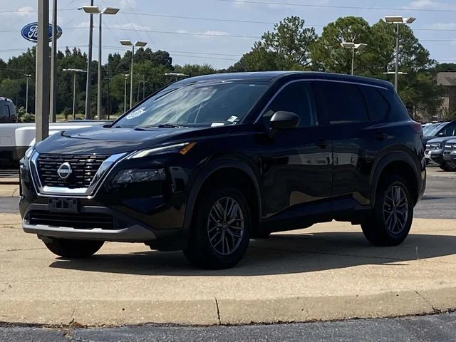 Used 2023 Black Nissan S image 6