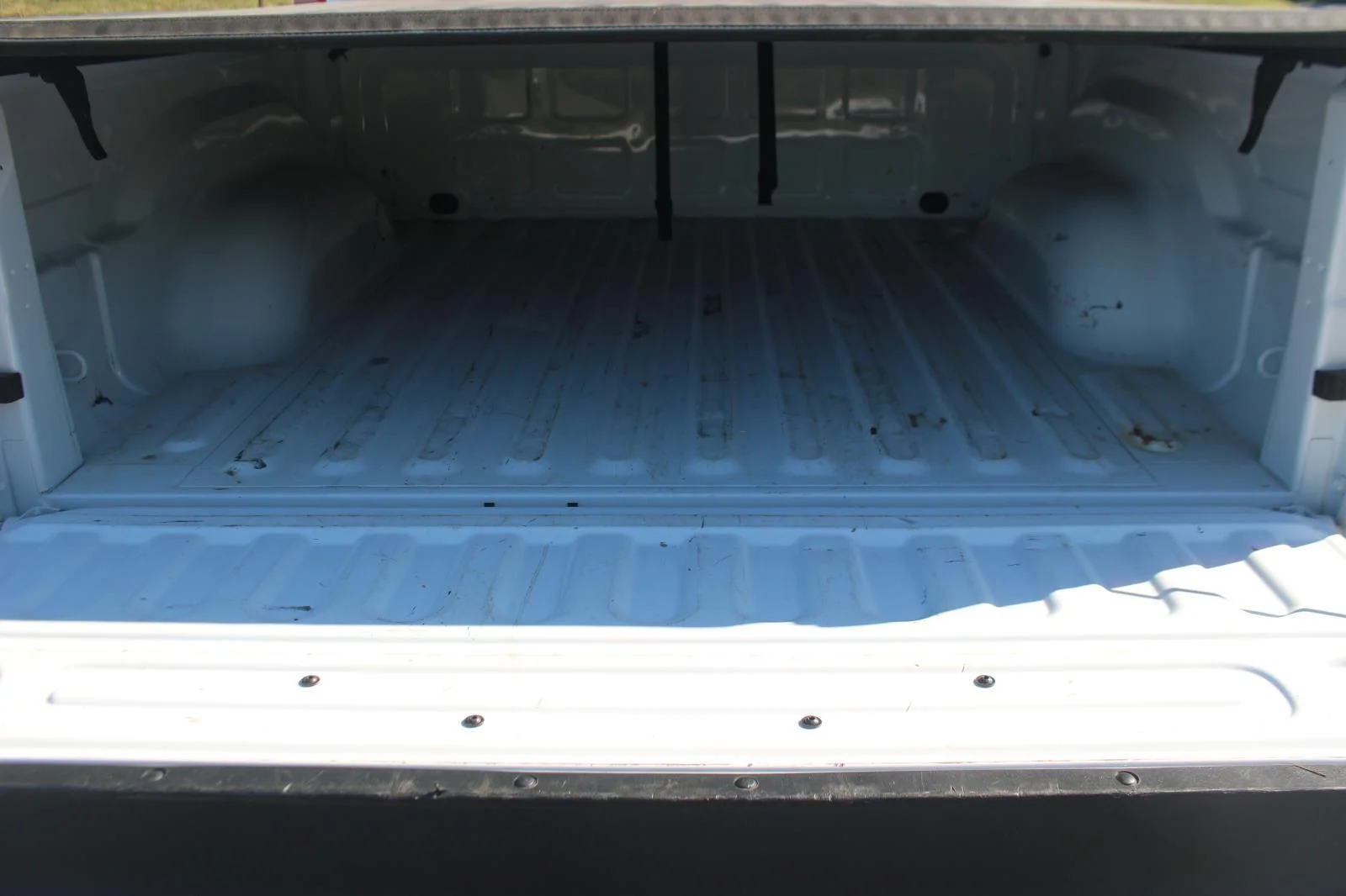 Used 2023 White Ram SLT image 12