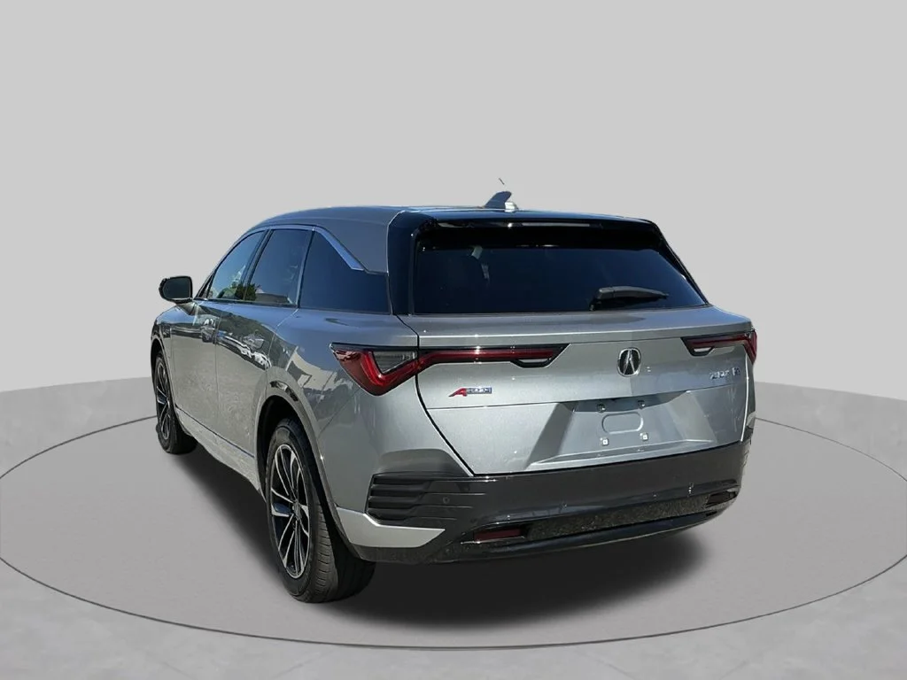 Used 2024  Acura Base image 4