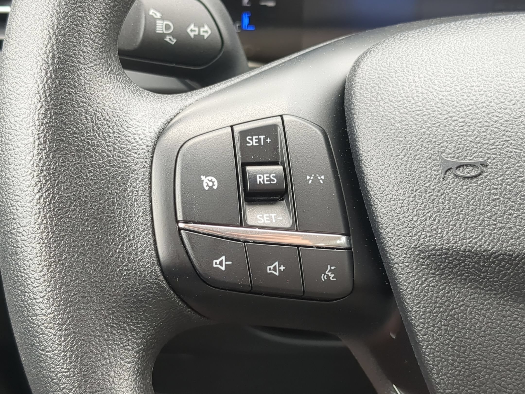Used 2025 Silver Metallic Ford Active image 17