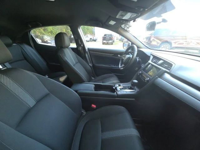 Used 2018  Honda LX image 13