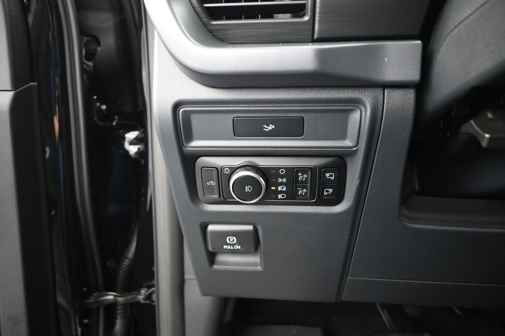 New 2026 Agate Black Metallic Ford XLT image 12