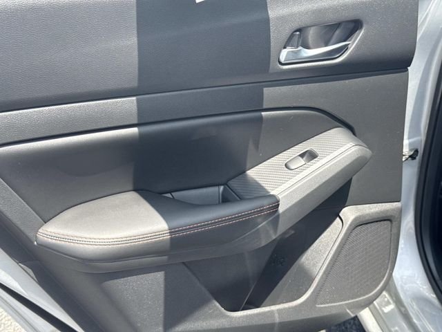 Used 2021 Silver Nissan 2.5 SR image 12