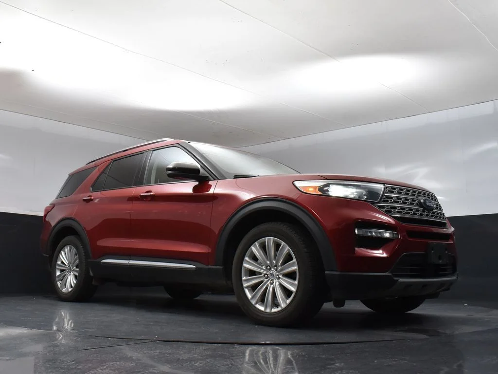 Used 2022 Red Ford Limited image 7