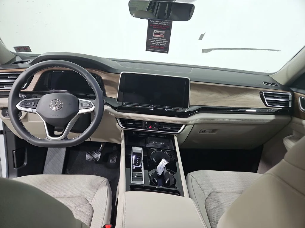 New 2026 White/off-white Volkswagen 2.0T SE w/Technology image 12