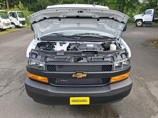 2025 Chevrolet Express Cargo Work Van - Photo 17