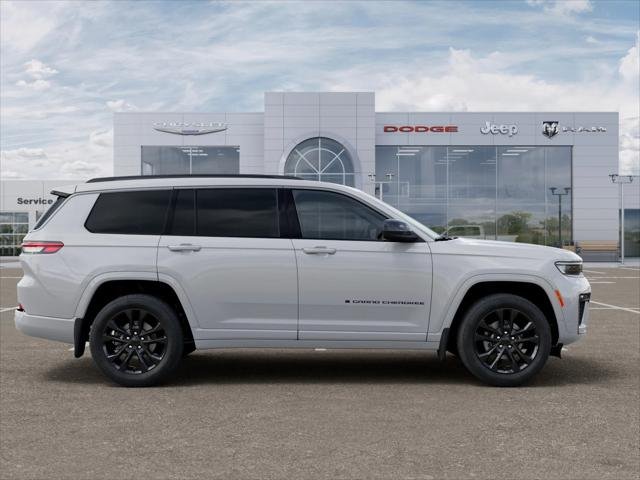 New 2026 Bright White Clear-Coat Exterior Paint Jeep Limited image 47