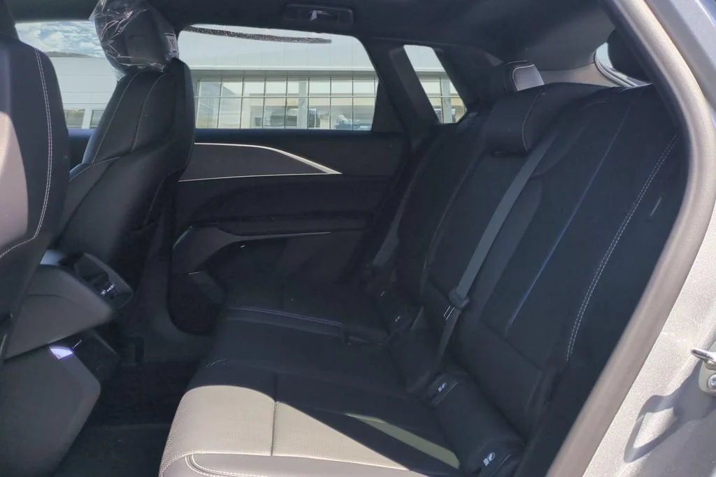 2026 Cadillac LYRIQ Luxury - Photo 13